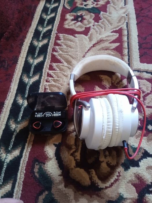 Блутос навушник Билан катта навушник сатилади