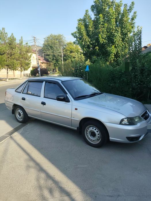Продаётся Nexia 2  1.6 dons своя