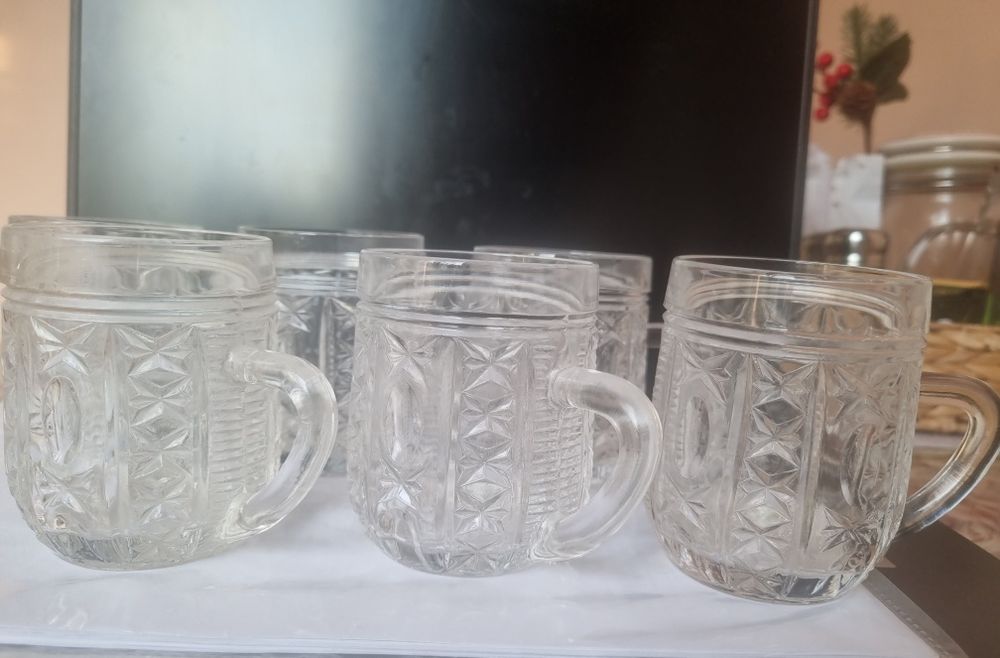 Продам бокалы стекло , хрусталь