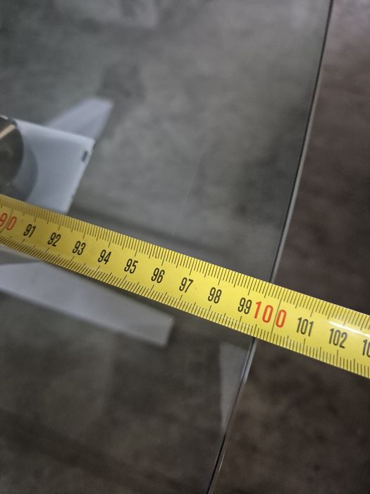 Стъклена маса Kave Home