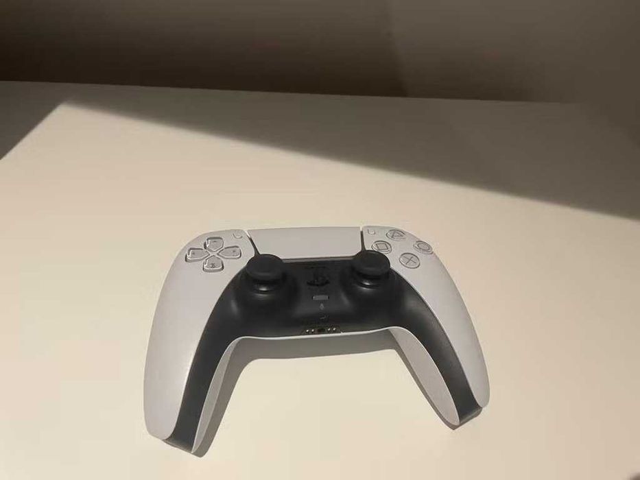 PlayStation 5 Digital всичко необходимо и слушалки Blueway