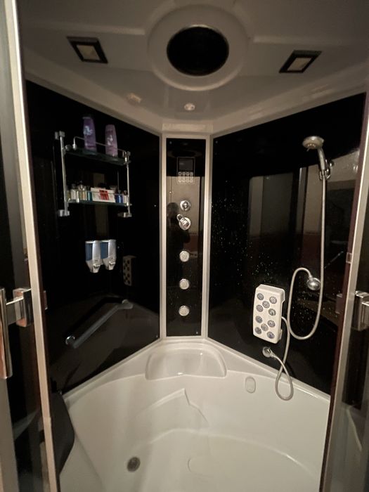 Душевая кабина