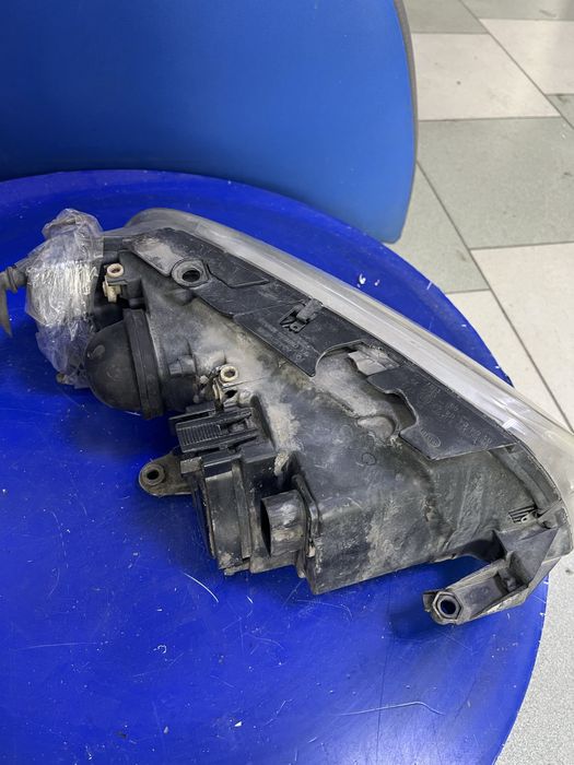 фара со стороны водителя  от пассат б5 плюс