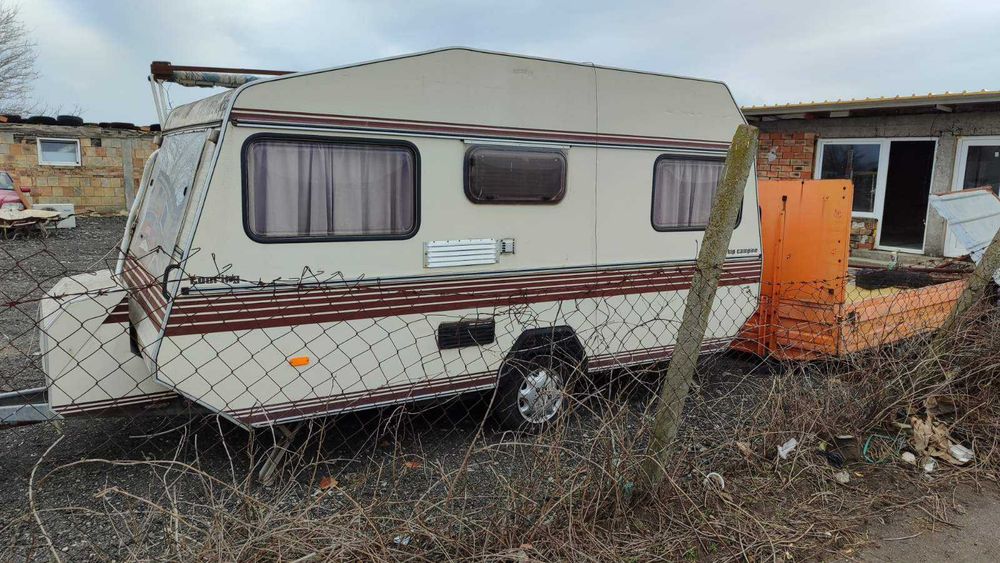 Каравана KIP 4 места 4.3м | Климатик | Солар | Хладилник | Без течове