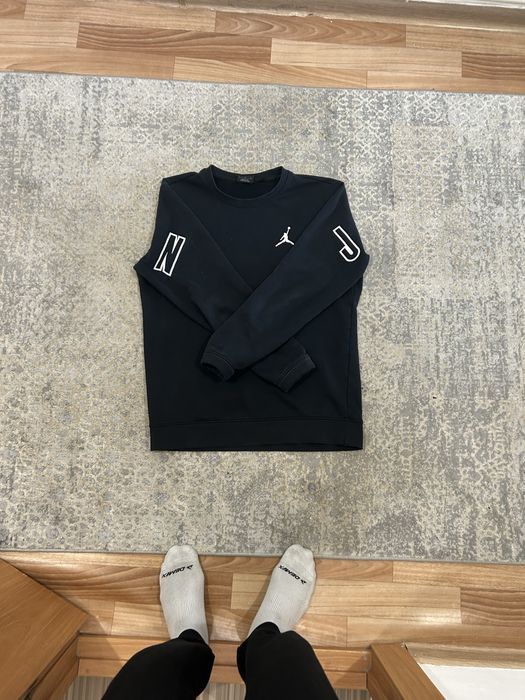 продам вещи найк джордан еа7