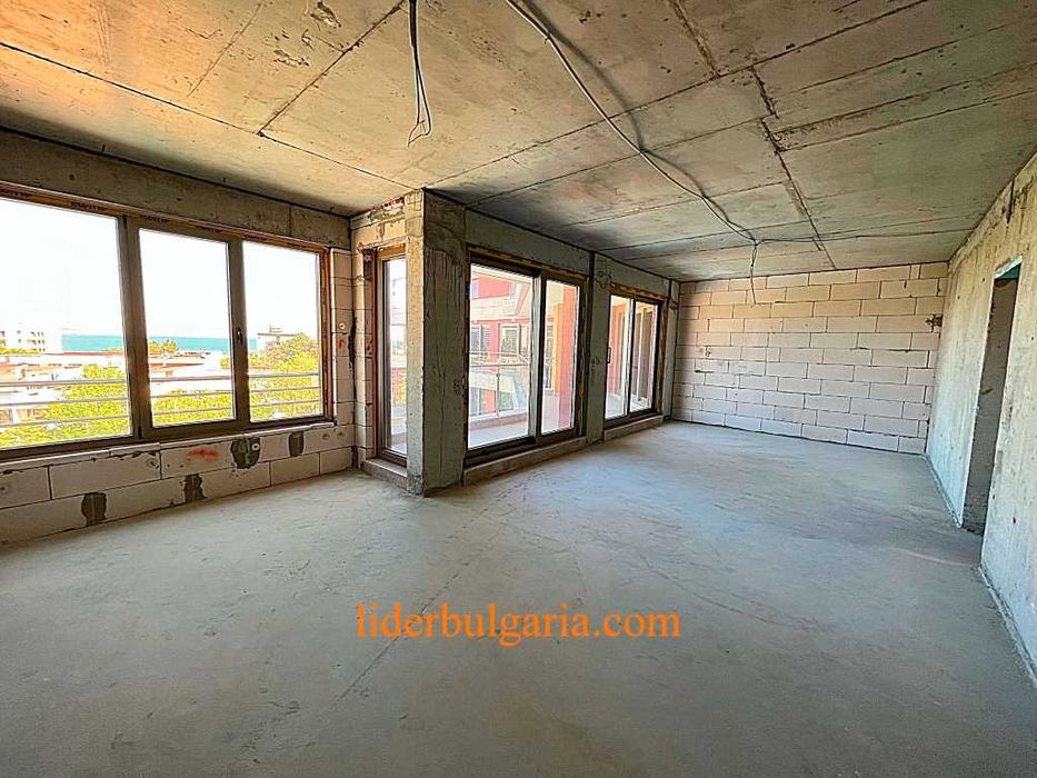 Продава се Тристаен апартамент в к.к. Слънчев бряг - 162 кв.м за 741 €/кв.м - Снимка #3