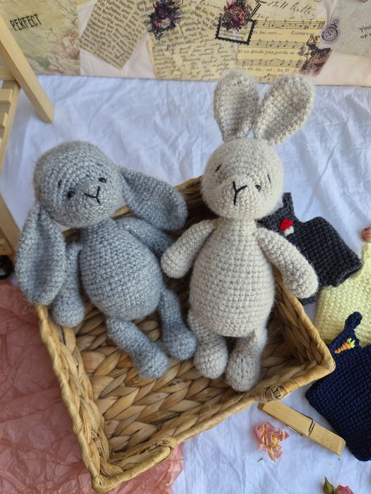 Вязаный Зайка ручной работы.