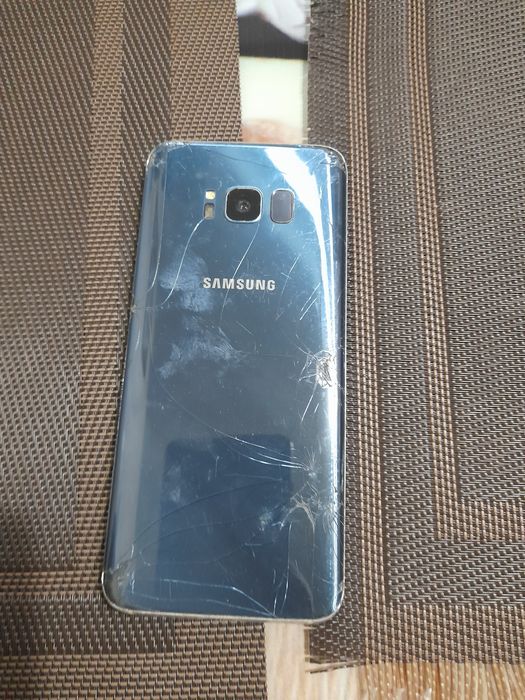 Vând samsung s8 albastru