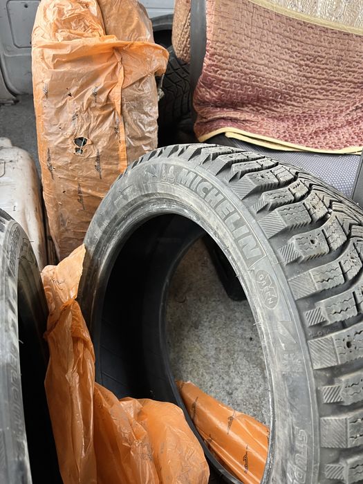 Продам резину R17 225/45