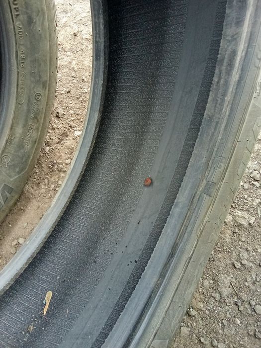 Продам резину на 18
