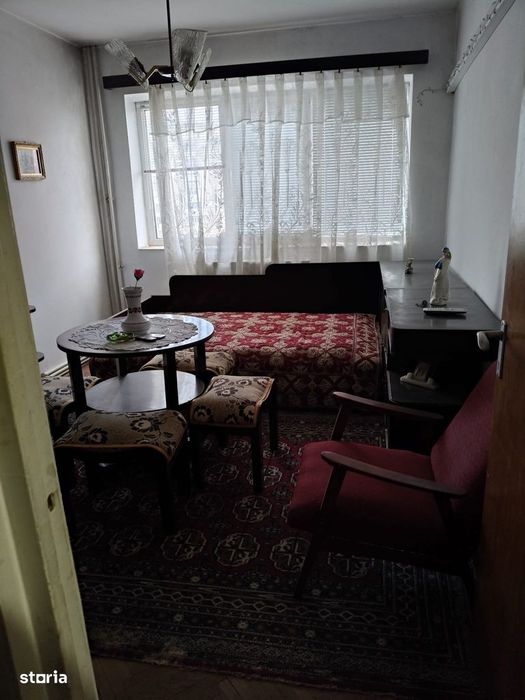 Vând apartament 3 camere zona Spiru Haret județul Buzău — fotografia 1