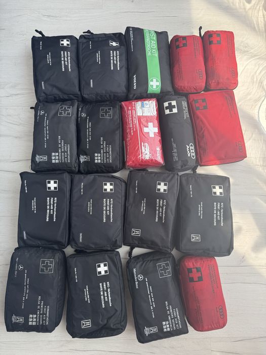 Оригинални НОВИ аптечки на различни марки автомобили