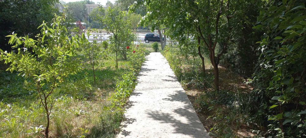 1 этаж бизнес учун сотилади Туркистон метро 1 линия