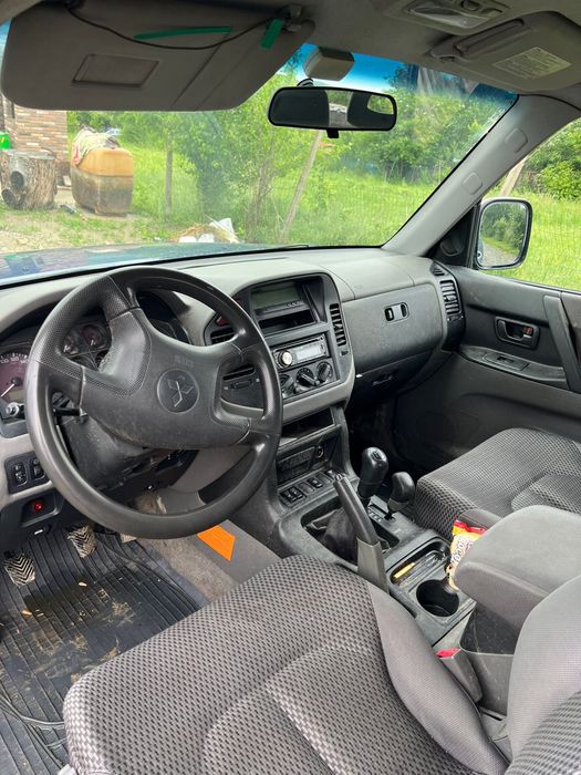 Mitsubishi pajero de vanzare