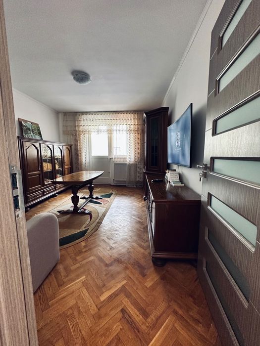 Apartament de închiriat