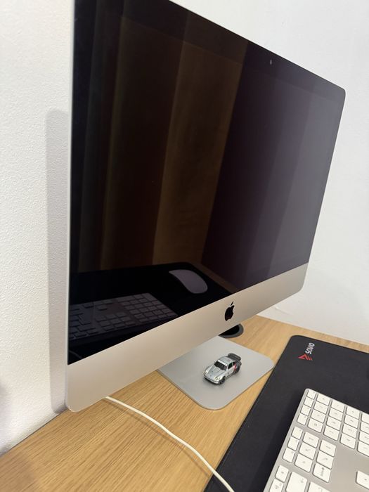 iMac (Retina 4K, 21.5-inch, Late 2015)