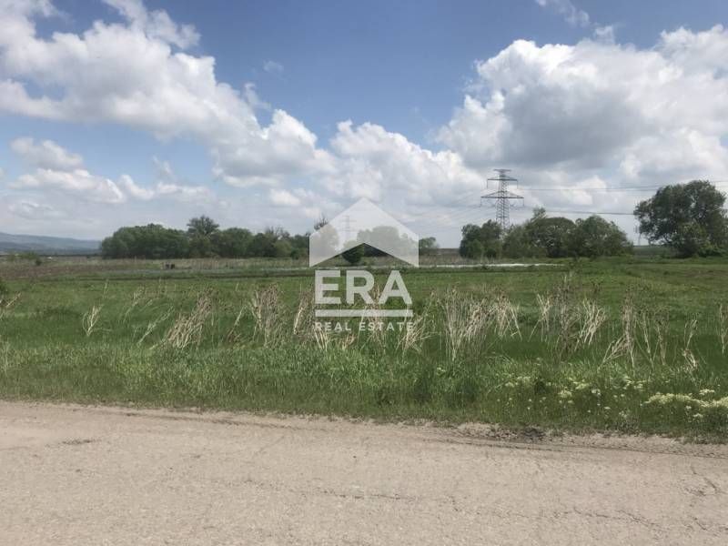 Продава се Парцел в с. Петърч, Област София-област - 2188 кв.м за 19 €/кв.м - Снимка #2