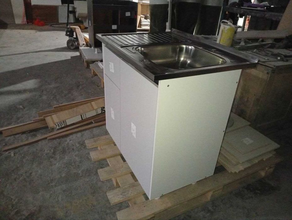 Мойка Тумба в красывом дизайне. Размер 80см на 60 см