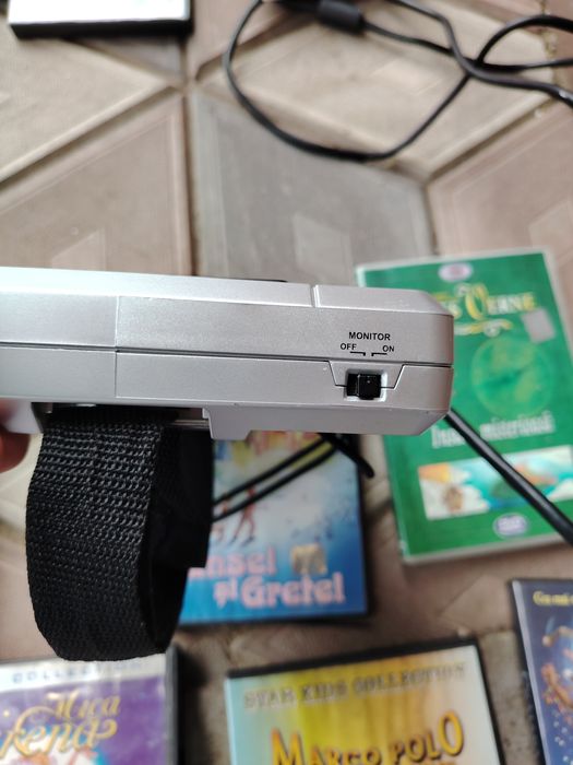 Dvd auto pentru tetiere