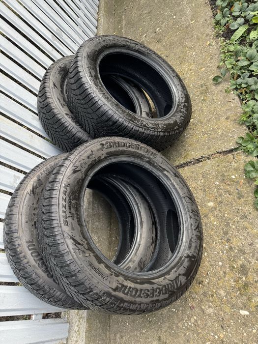 Anvelope de iarna 225 60 R18 Bridgestone Blizzak Lm 005 Dot 25/2023 10