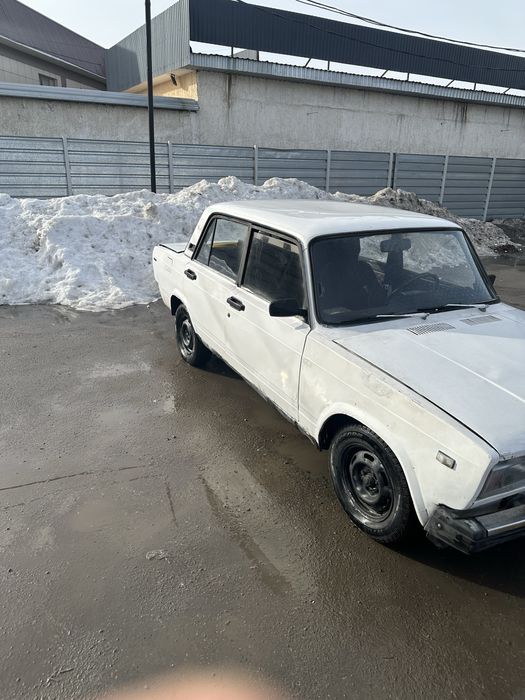 Ваз 2107  на полном ходу