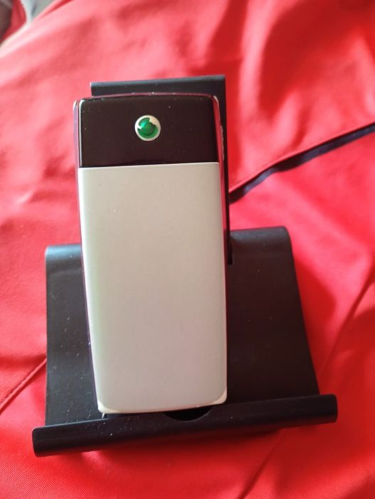 Sony Ericsson t310  (decodat, baterie Nouă)