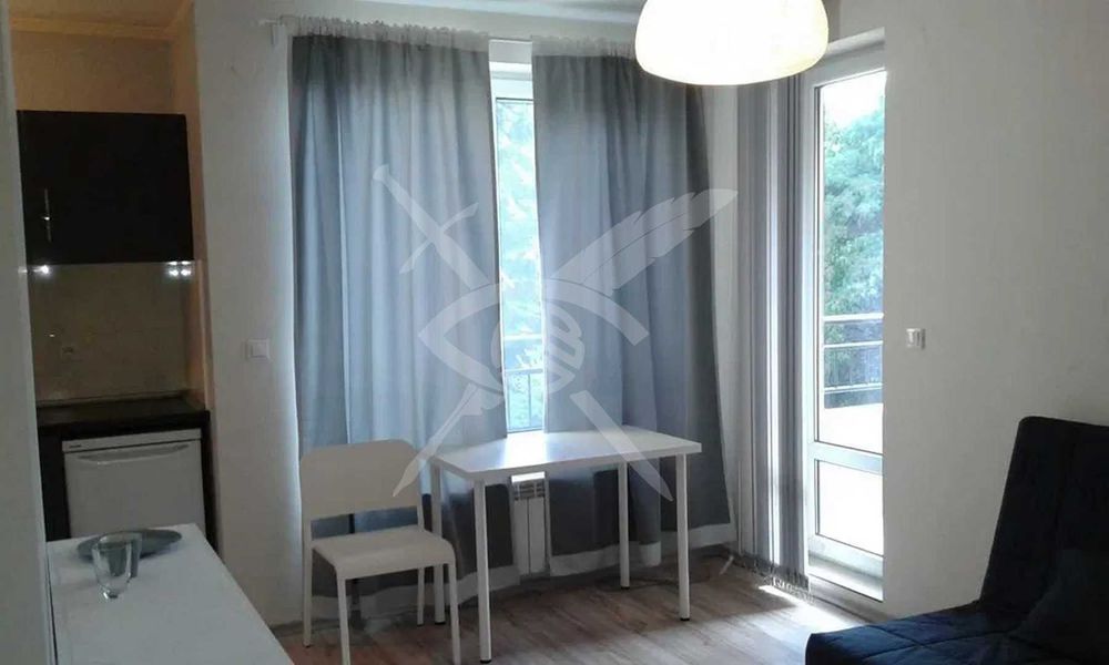 Дава се под наем Едностаен апартамент в София, Център - 40 кв.м за 385 € - Снимка #2