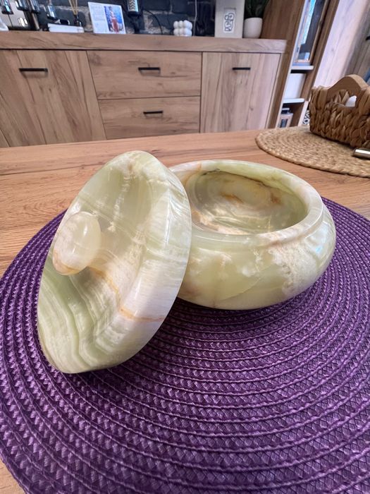 Кутия за бижута от оникс