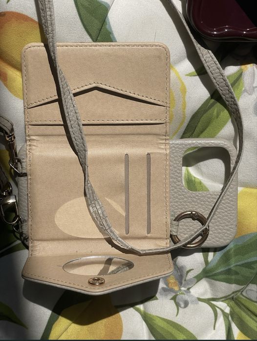 Подарявам case за iphone 11 pro