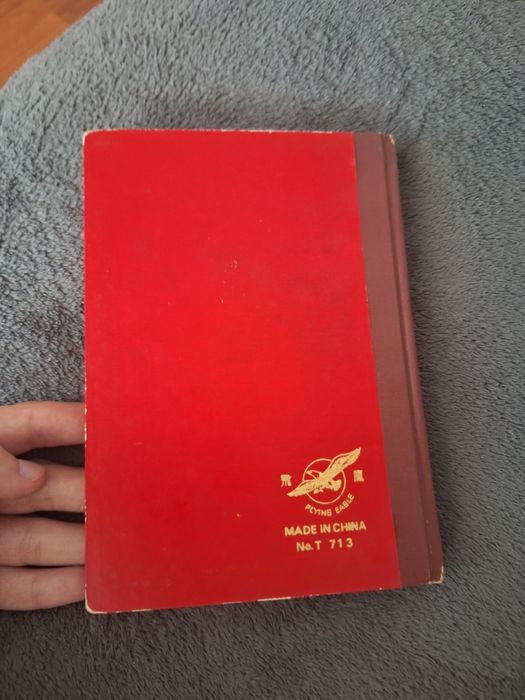 Stamp Album cu peste 30 de timbre vechi