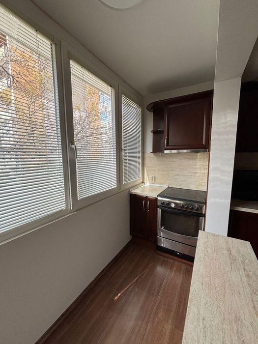 Дава се под наем Тристаен апартамент в София, Света Троица - 90 кв.м за 807.84 € - Снимка #4