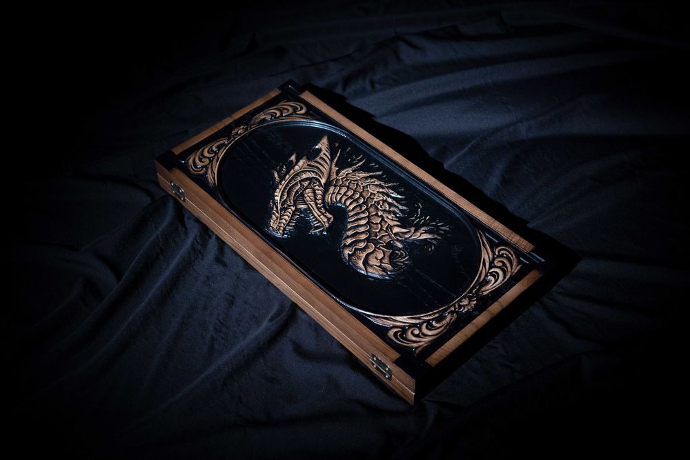 Joc de table din lemn natural, lucrat manual