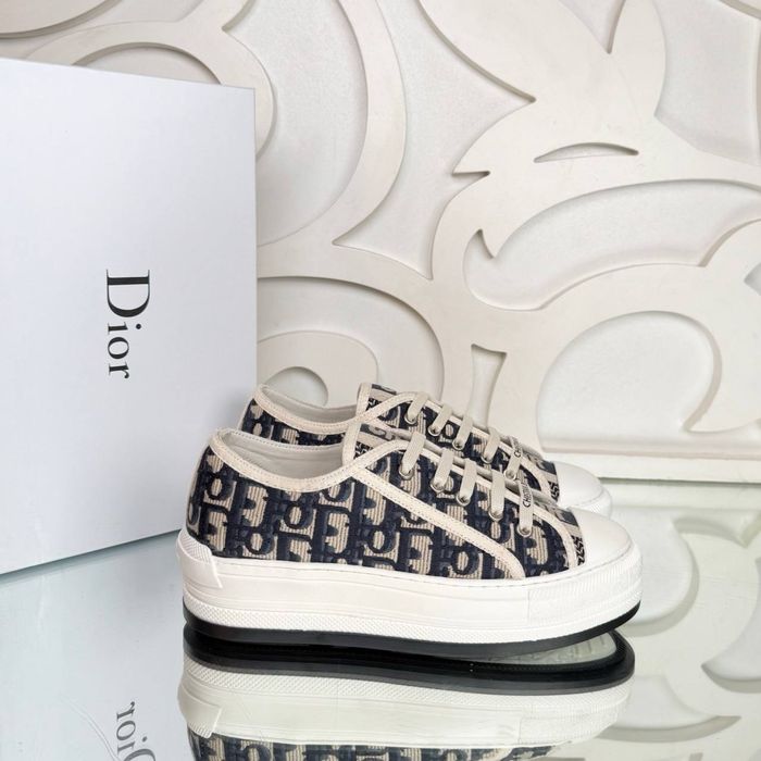 Tenesi Dior dama noi
