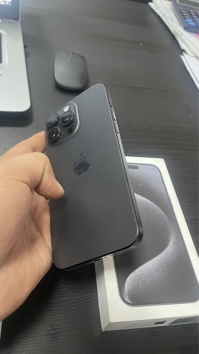 Apple iPhone 15 Pro Max 512Gb черный