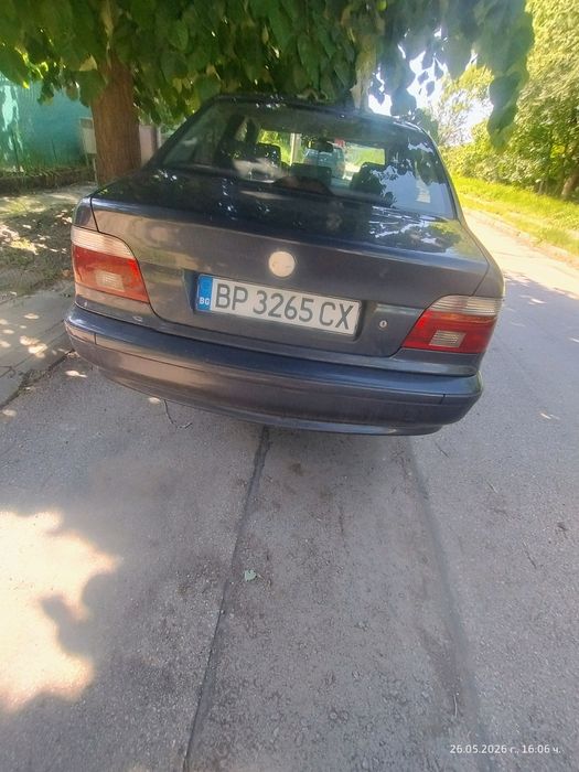 BMW E39 2001 face