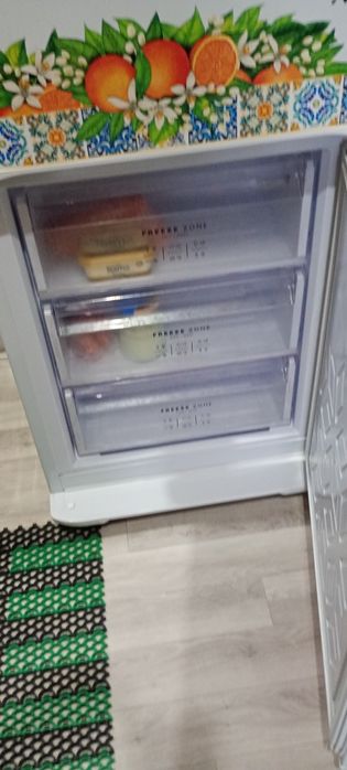 Продам холодильник Бирюса No frost