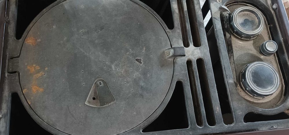 Нафтова печка- 2 бр.