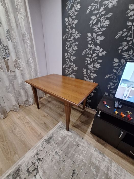 Продам стол в хорошем состоянии