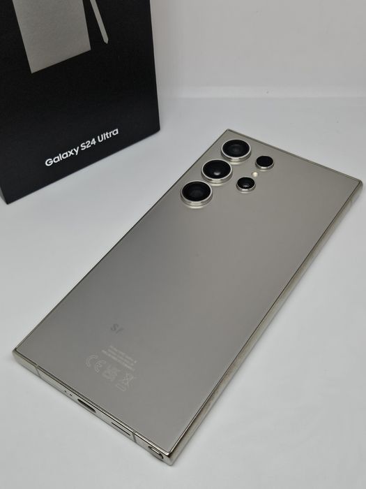 Samsung Galaxy S24 Ulrtra  256Gb/12Ram Titanium Gray
