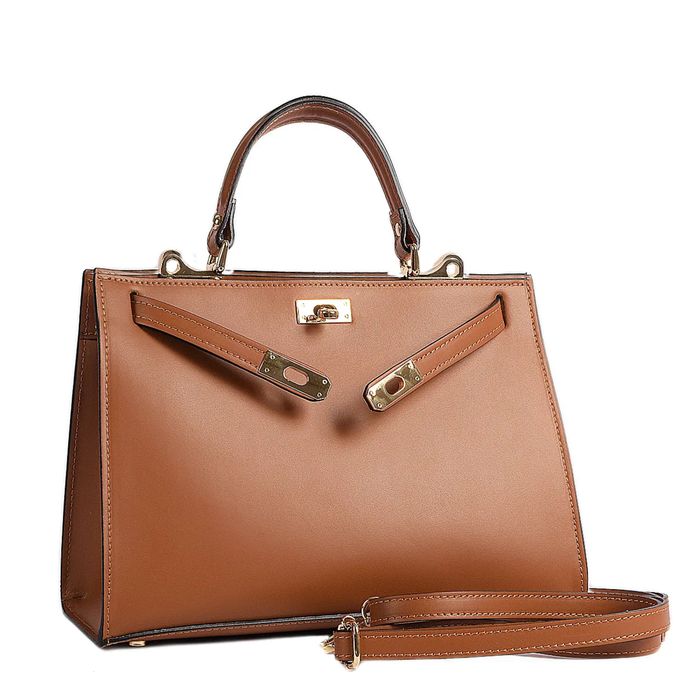 Дамска кожена чанта цвят коняк