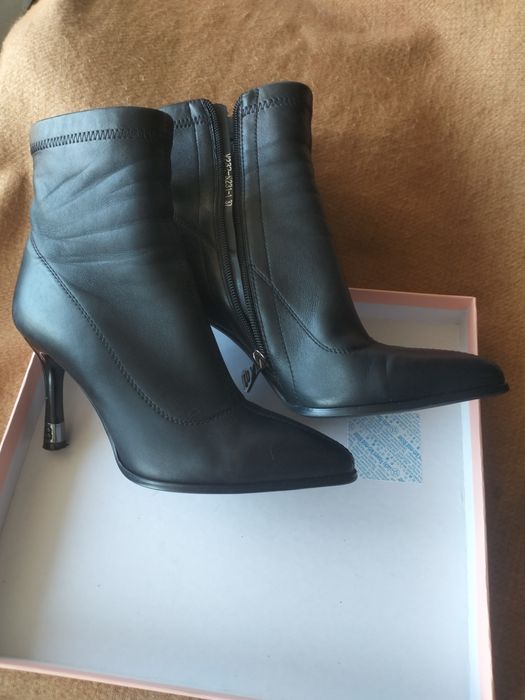 Ботинки из натуральной кожи