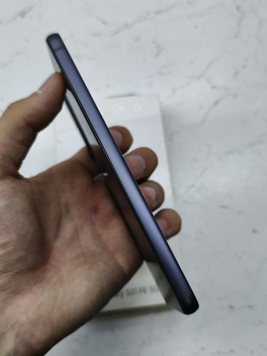 Samsung S21 FE Sotlad