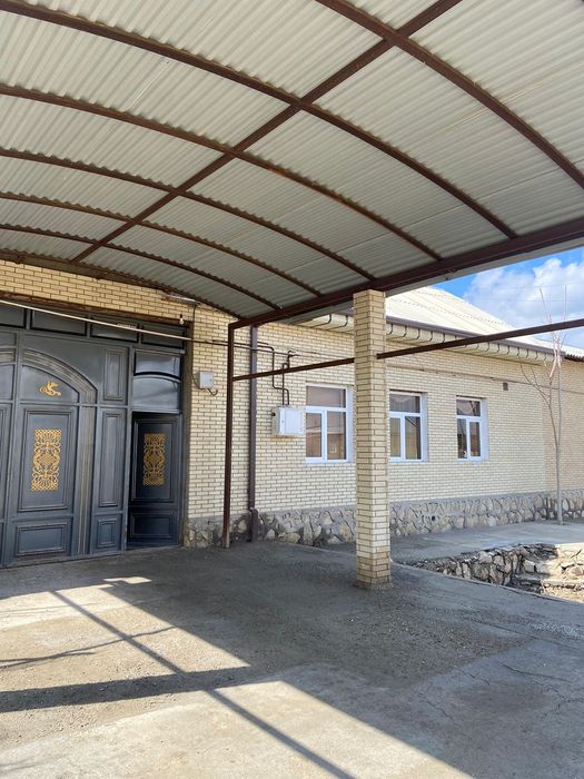 Тезда  6 сотохли ховли сотилади