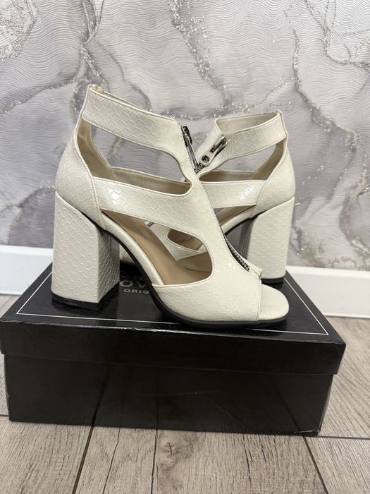 Продам обувь, срочно!