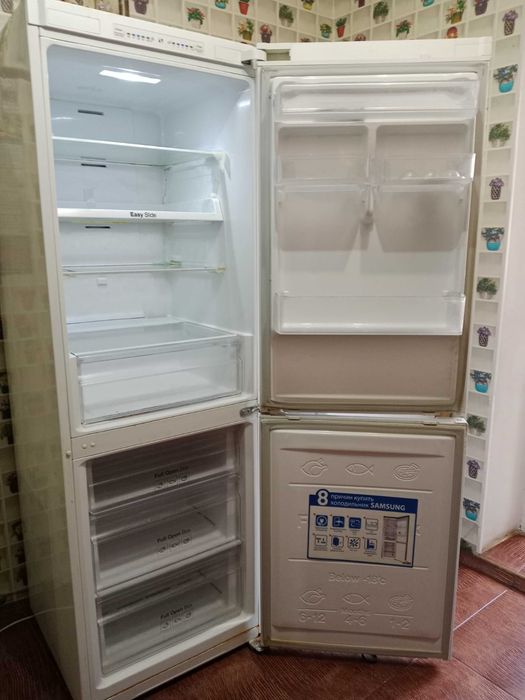 Продам холодильник Samsung