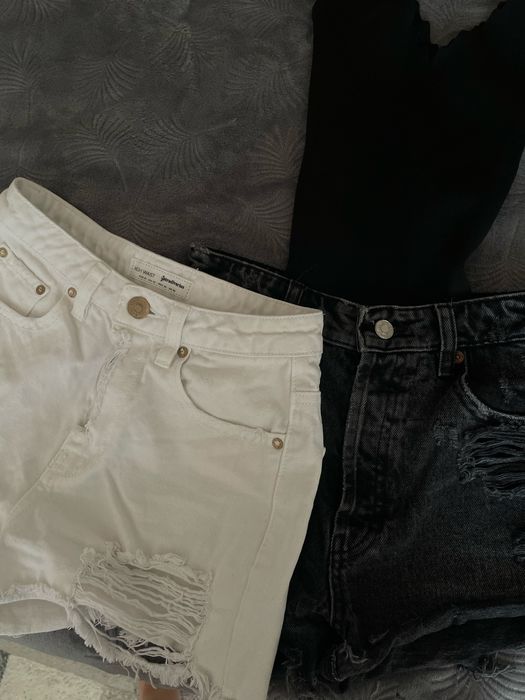 Дамски къси дънкови панталони на Zara и Stradivarius