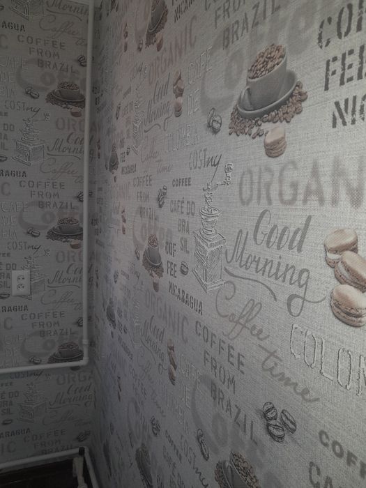 Поклейка обоев ,вытягивания стен