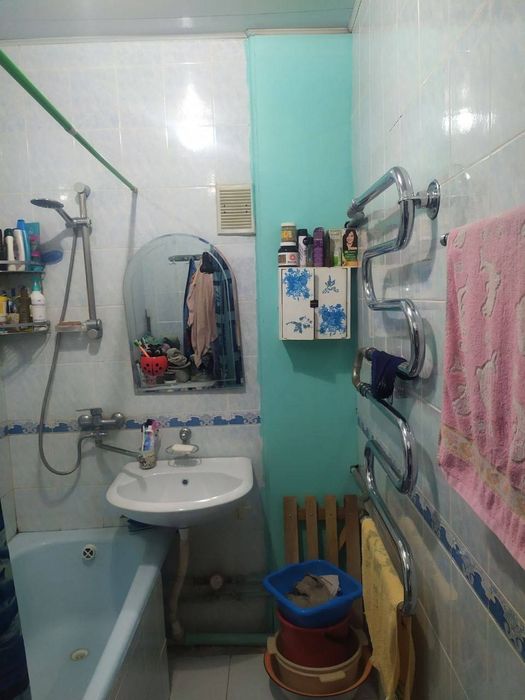 Центр города. 3 комнатная. 4 этаж.