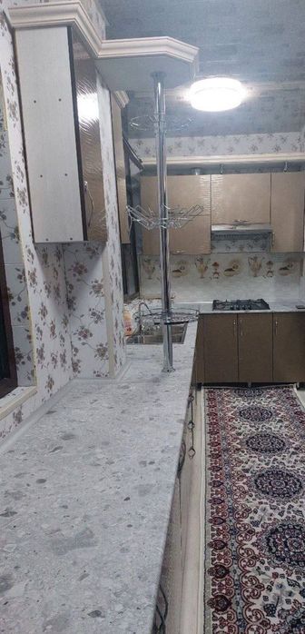 3 xonali uy sotiladi