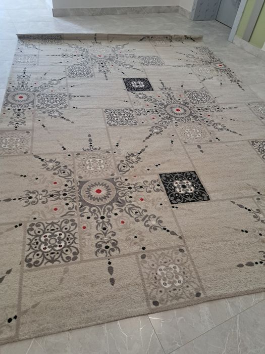 Продам ковёр бу в хорошем состоянии